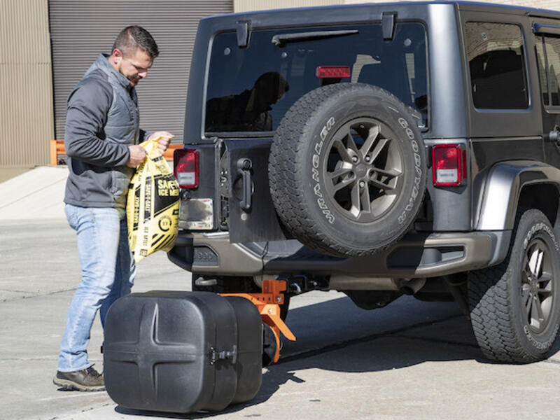 SaltDogg® 4.4 Cubic Foot Tailgate Spreader TGSUV1B Salt | Buyers Products | American Tarping